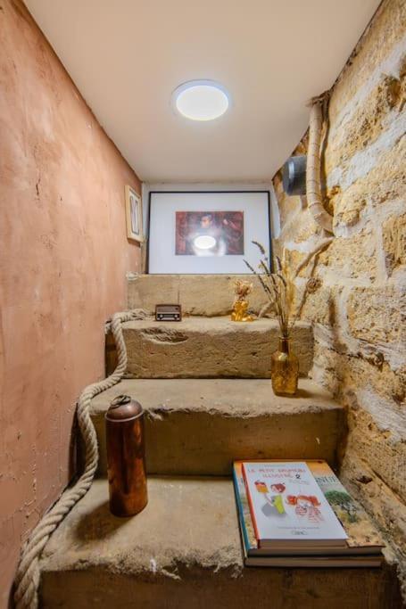 La Suite Eximia Avec Patio - Parking Souterrain Inclus - Centre Historique Montpellier Eksteriør bilde